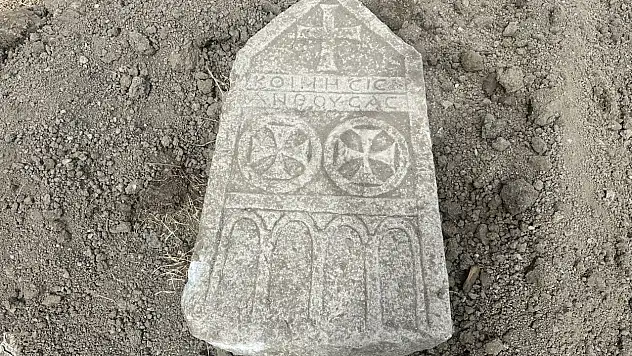 Kanal kazısında tarihe rastlandı