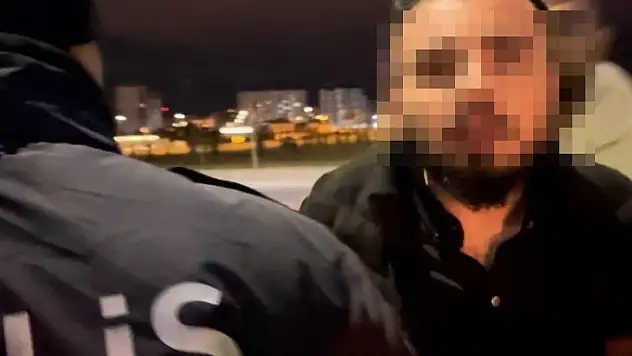 Kaza yapan sürücü ekiplere zorluk çıkardı