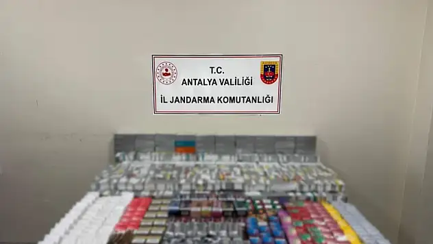 Kemer'de kaçak sigara operasyonu
