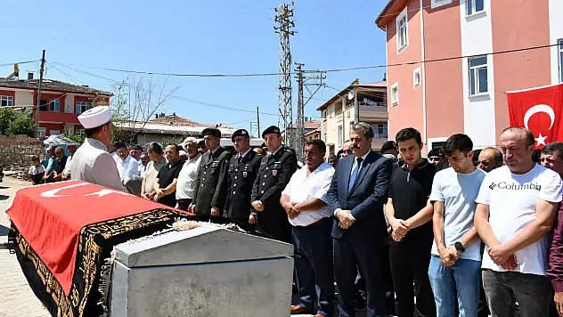 Kıbrıs gazisi Çakır son yolculuğuna uğurlandı