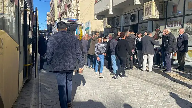 Kıraathanede tavan çöktü: 2 yaralı