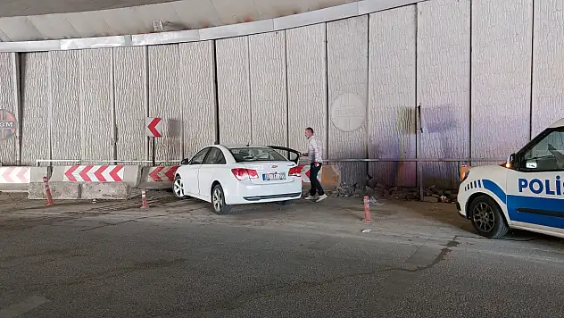 Kızlarının mezuniyet törenine giden aile kaza yaptı