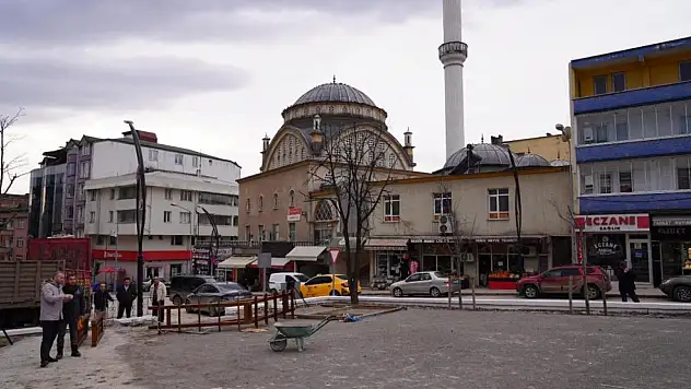 Korgan'da meydan projesi devam ediyor