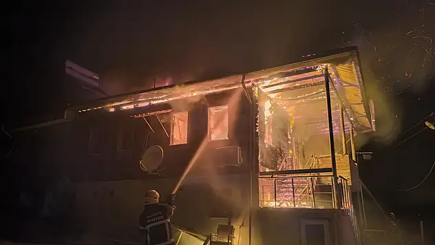 Korkutan ev yangını