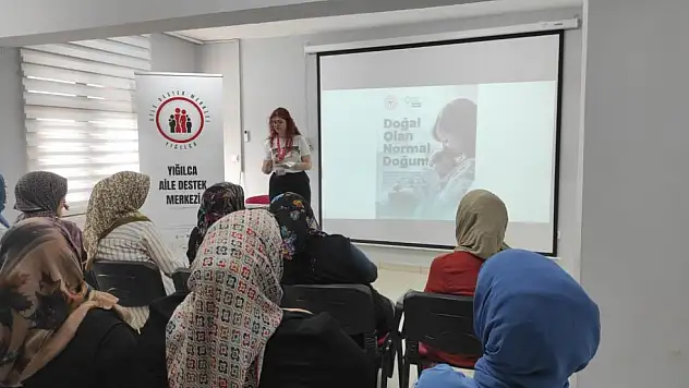 Kursiyerlere normal doğum semineri anlatıldı