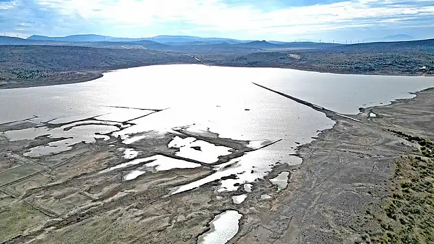 Kutlu Aktaş Barajı'nda su seviyesi yüzde 5'in altında