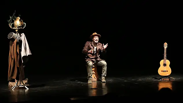 'Manevi Gıcırtılar' sahnede