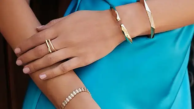 Marla Jewelry: Zamana Meydan Okuyan Tasarımları Keşfedin