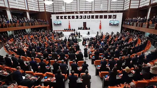 Meclis karıştı 100'e yakın vekil hastanelik oldu