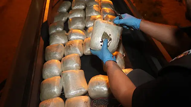 Mersin'de yakıt tankerinde uyuşturucu