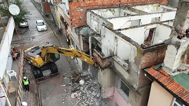 'Metruk binalarla mücadelemiz sürecek'