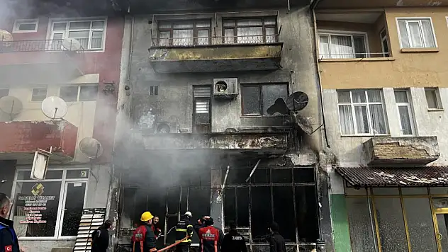 Motosiklet Tamirhanesinde Yangın Paniği