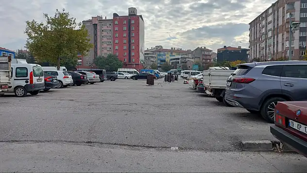 Pazarcılar tezgah kapatarak seslerini duyurdular