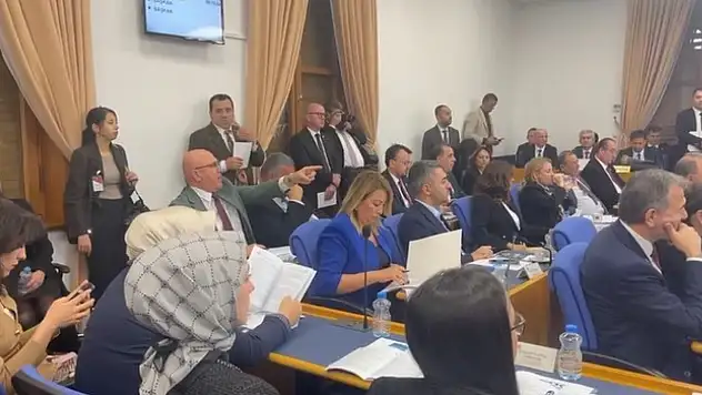 Plan Bütçe Komisyonu'nda 'elektrik kesintisi' tartışması