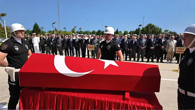 Polis memuru son yolculuğuna uğurlandı