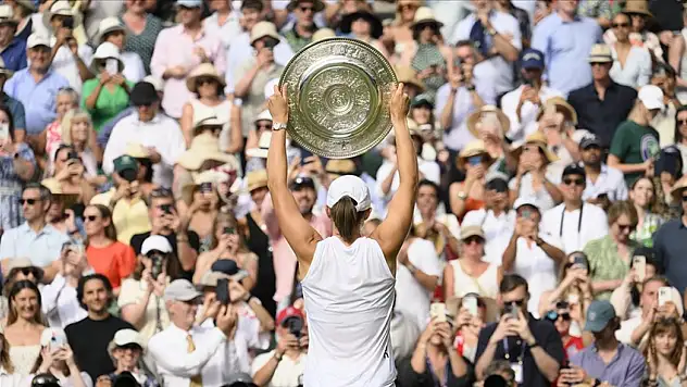 Polonyalı tenisçi ilk kez şampiyon