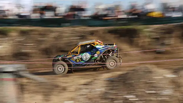 Rampada, çamurda sınırları zorladılar