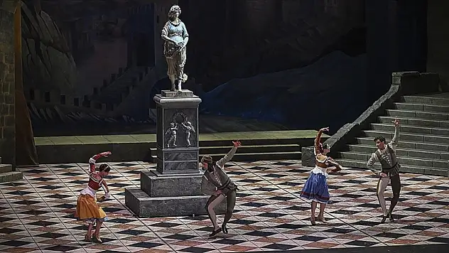 'Romeo ve Juliet' ile sanatseverlerle buluştu