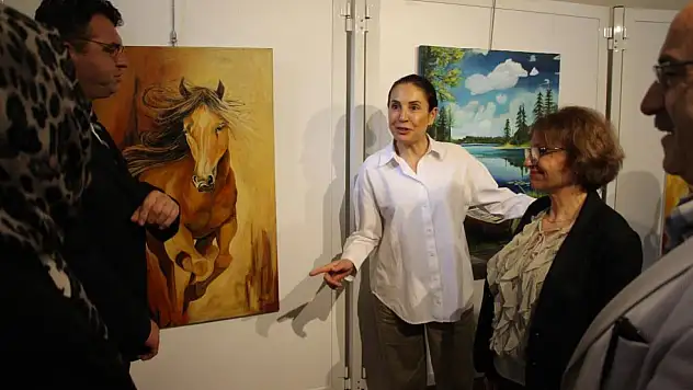 Ruh sağlığı hastalarının el emeği göz nuru eserleri sergilendi