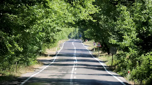 Safranbolu'da ağaç tünelli yollar hayran bıraktırıyor
