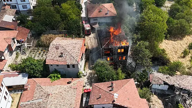 Safranbolu'da tarihi konak yandı