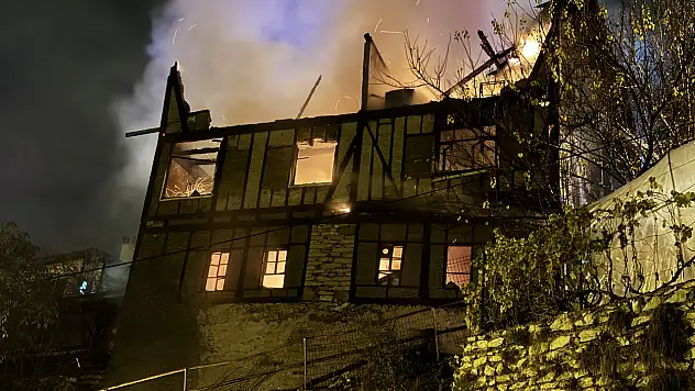 Safranbolu'da Yangın: 150 Yıllık Tarihi Konak Küle Döndü