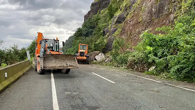 Sahil yolunda ulaşım aksadı