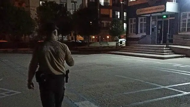 Salihli'de okul çevrelerinde gece denetimi