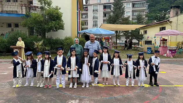 Salıpazarı anaokulu'nda miniklerin mezuniyeti