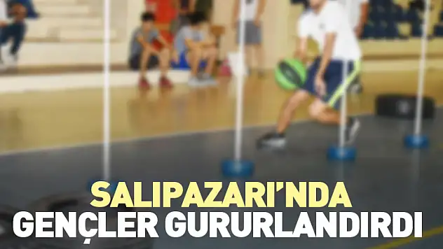 Salıpazarı'nda gençler gururlandırdı