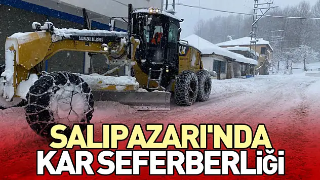 Salıpazarı'nda kar seferberliği  Başkan Karaca ekiplerle birlikte sahada