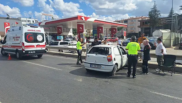 Samsun'da bir otomobil kamyonla çarpıştı