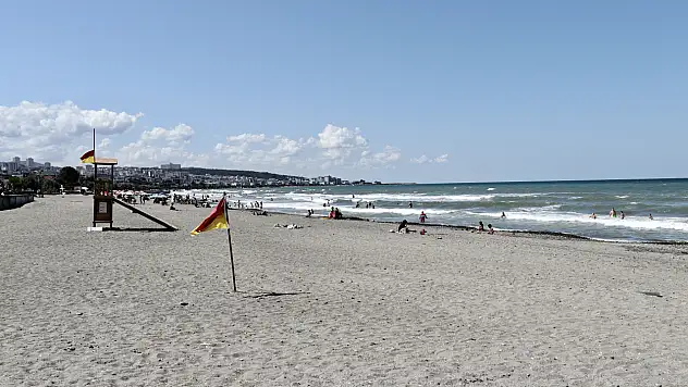 Samsun'da Denize Giren 2 Kişi Hastanelik Oldu