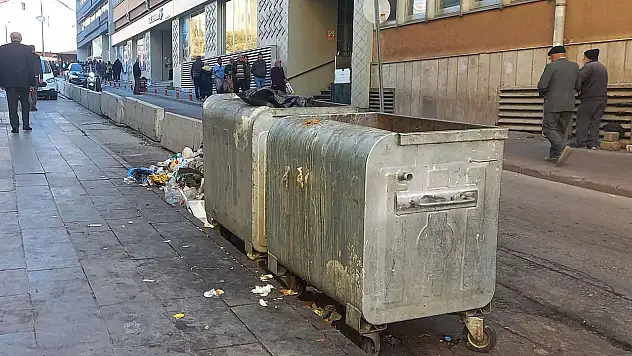 Samsun'da evlilik dışı doğurduğu bebeğini çöpe attığını iddia eden kadın tutuklandı