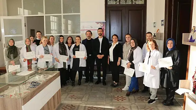 Samsun'da geleneksel kağıt yapımı eğitimi verildi