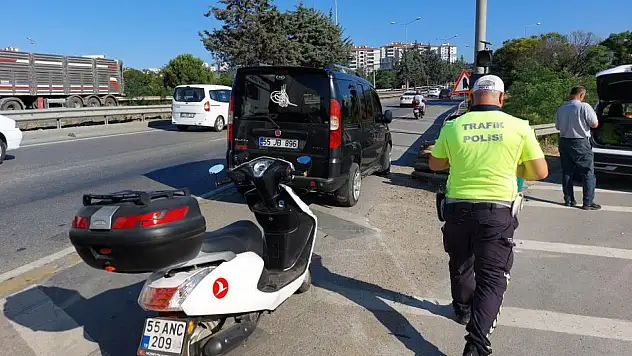 Samsun'da motosiklet hafif ticari araca çarptı