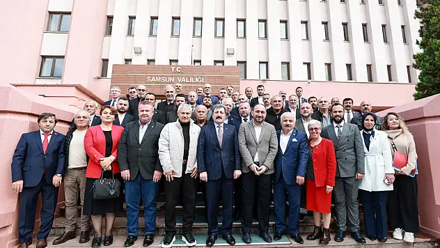 Samsun'da muhtarlardan Vali Tavlı'ya ziyaret