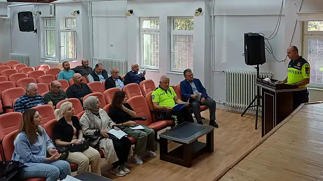 Samsun'da Okul Servis Sürücülerine Seminer Verildi