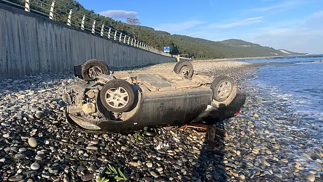 Samsun'da Otomobil Denize Uçtu: Sürücü Yaralandı