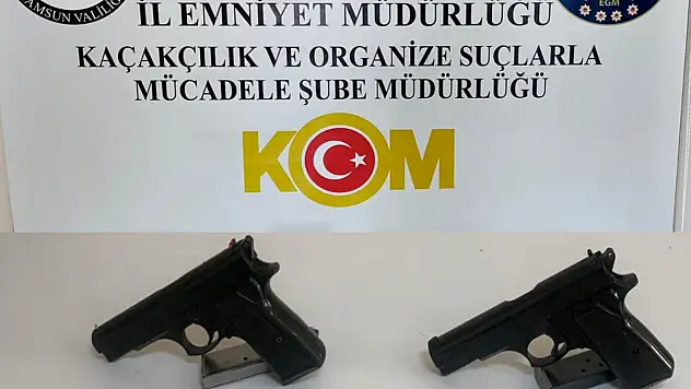 Samsun'da Şüphe Üzerine Durdurulan Araçtan Silah Çıktı
