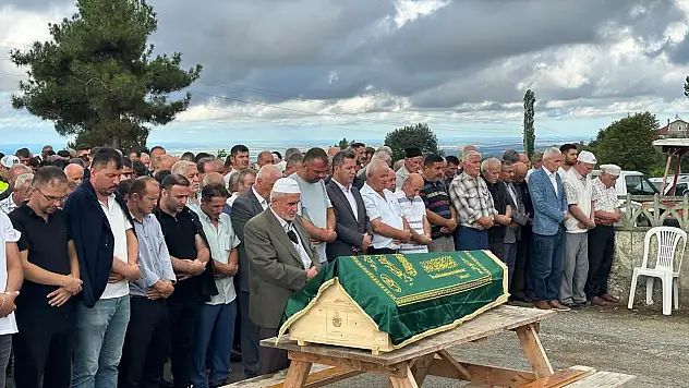 Samsun'da, vefat eden muhtarın cenazesi defnedildi