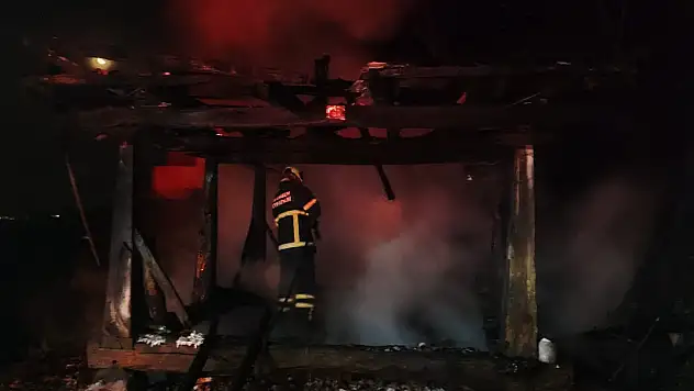 Samsun'un Terme ilçesinde boş ambar yangını