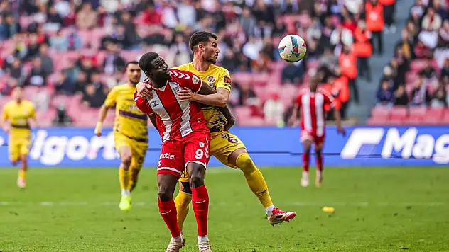 Samsunspor, Mouandilmadji'nin sözleşmesini 2028'e kadar uzattı