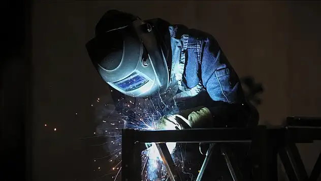 Sanayi üretim endeksi yıllık bazda yüzde 4,9 arttı