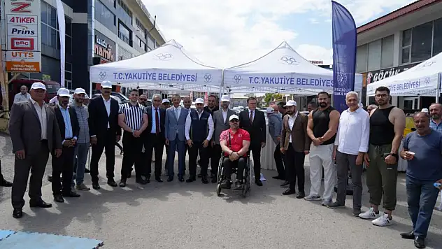 Sanayide usta, kalfa ve çıraklar bileklerini konuşturdu