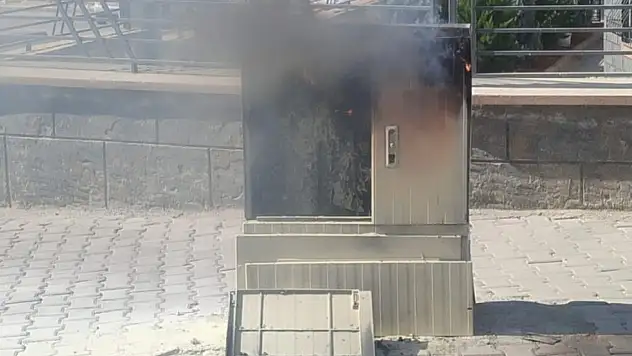 Şanlıurfa'da elektrik panosu alev alev yandı