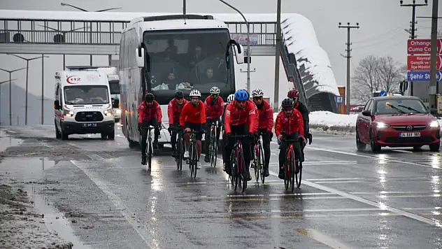 Sarıkamış şehitleri için pedal çeviriyorlar