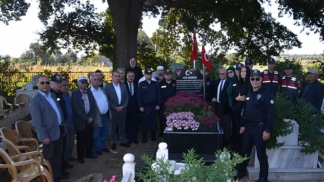 Şehadetinin 39. yılında kabri başında anıldı