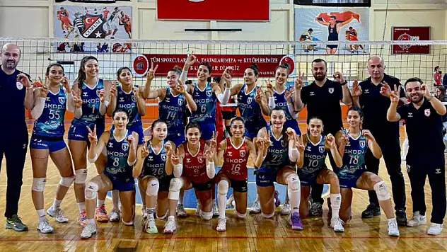 Sınav Koleji Samsunspor, namağlup play-off'a yükseldi