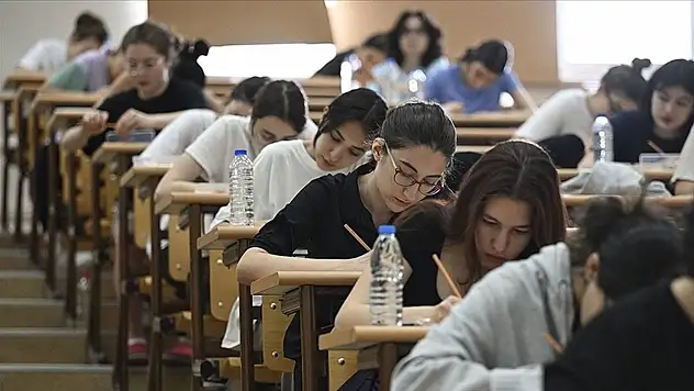 'Sınav sürecinde aile tutumu psikolojiyi belirliyor'
